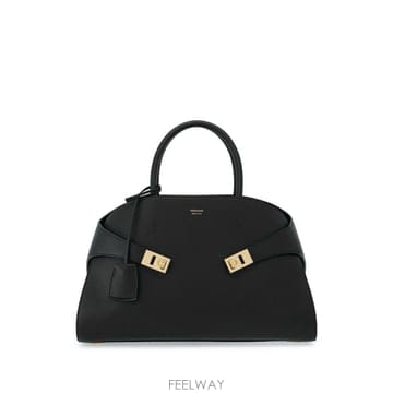 Ferragamo 26 FW ��󰡸� ��� �ڵ�� L 766591 TP45830975326 FW ��󰡸� ��� �ڵ�� L 766591 TP458309753