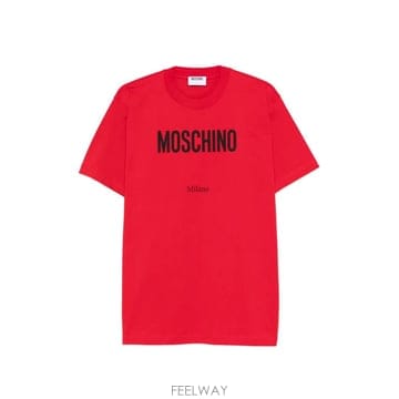 Moschino 26 FW ��Ű�� ����Ʈ ������ ��ư ���� Ƽ���� 07130241 TP45606903726 FW ��Ű�� ����Ʈ ������ ��ư ���� Ƽ���� 07130241