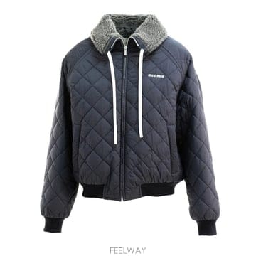 미우미우 봄버 자켓 인 테크니컬 패브릭 ML15481J4EF0008 B0192337658