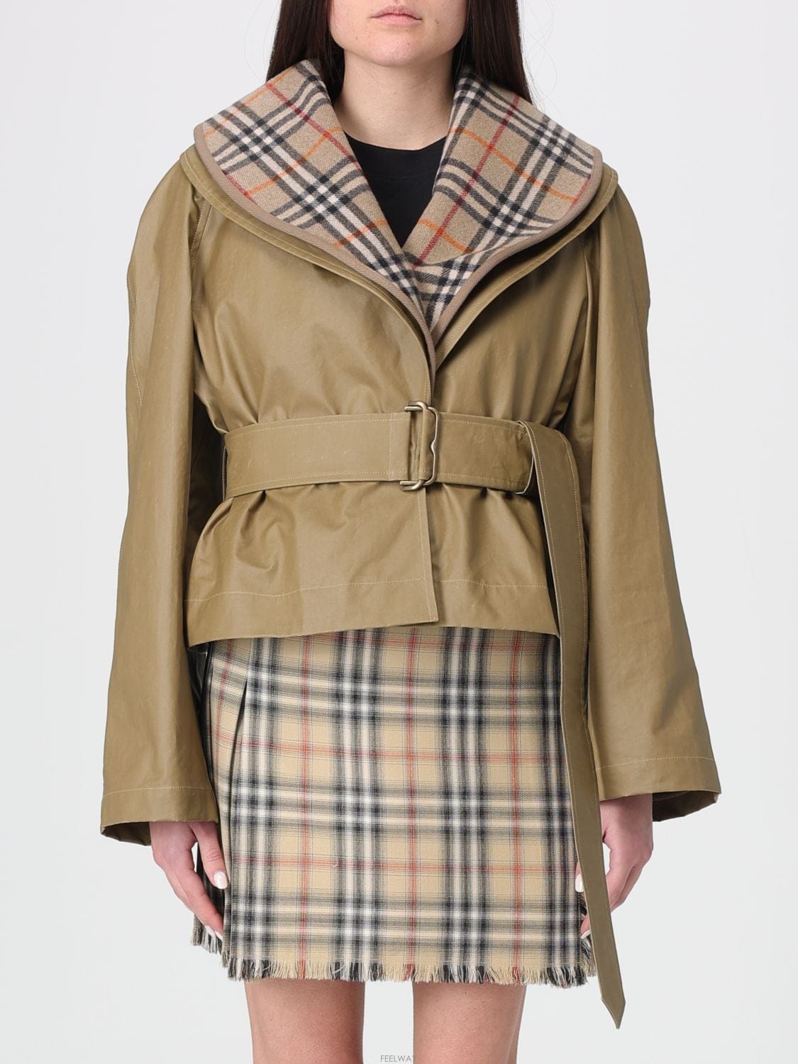 Burberry [A6] ������ 8119106 ���� ���� 8119106-022[A6] ������ 8119106 ���� ���� 8119106-022