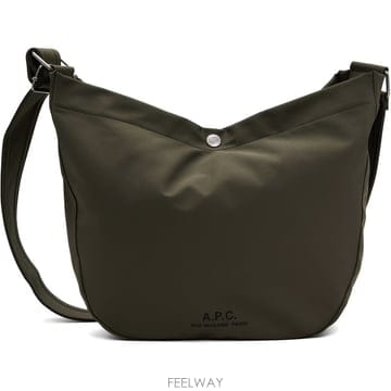 A.P.C. 26FW ����� ���� ũ�ν��� PSAKR M61939 JAA26FW ����� ���� ũ�ν��� PSAKR M61939 JAA