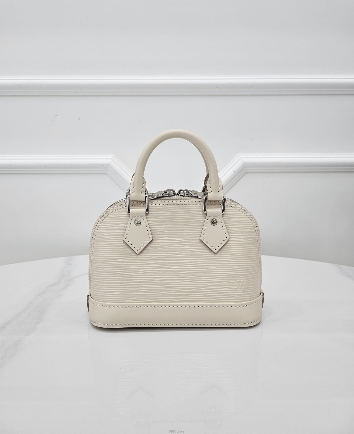 Louis Vuitton [�̴ٽ�] ���̺��� ���� ���� �˸� ���� M82411[�̴ٽ�] ���̺��� ���� ���� �˸� ���� M82411