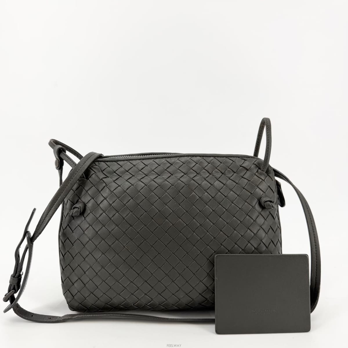 Bottega Veneta ���װ�����Ÿ ��Ʈ��ġ���� ���� ũ�ν��麸�װ�����Ÿ ��Ʈ��ġ���� ���� ũ�ν���