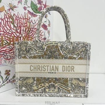 DIOR ũ������ ��� �� ��Ʈ�� 36 M1296ũ������ ��� �� ��Ʈ�� 36 M1296