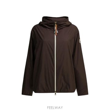 Moncler 26 FW ��Ŭ���� �ΰ� ��ġ �ĵ� ��Ŷ FEGEOS1A0014354AQ TP45524658126 FW ��Ŭ���� �ΰ� ��ġ �ĵ� ��Ŷ FEGEOS1A0014354AQ T