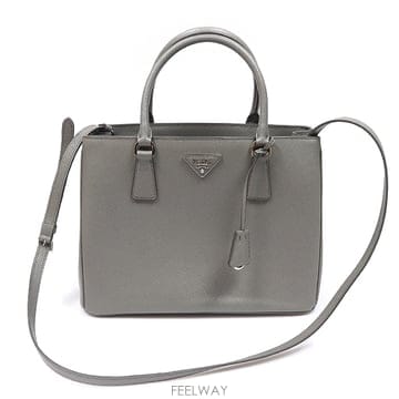 Prada(프라다) 1BA874 그레이 사피아노 럭스 트라이앵글 2WAY