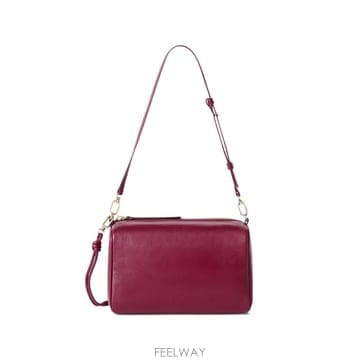 26 FW 훌라 라지 디보스드 로고 레더 크로스 백 WE00922BX2269 TP455227775