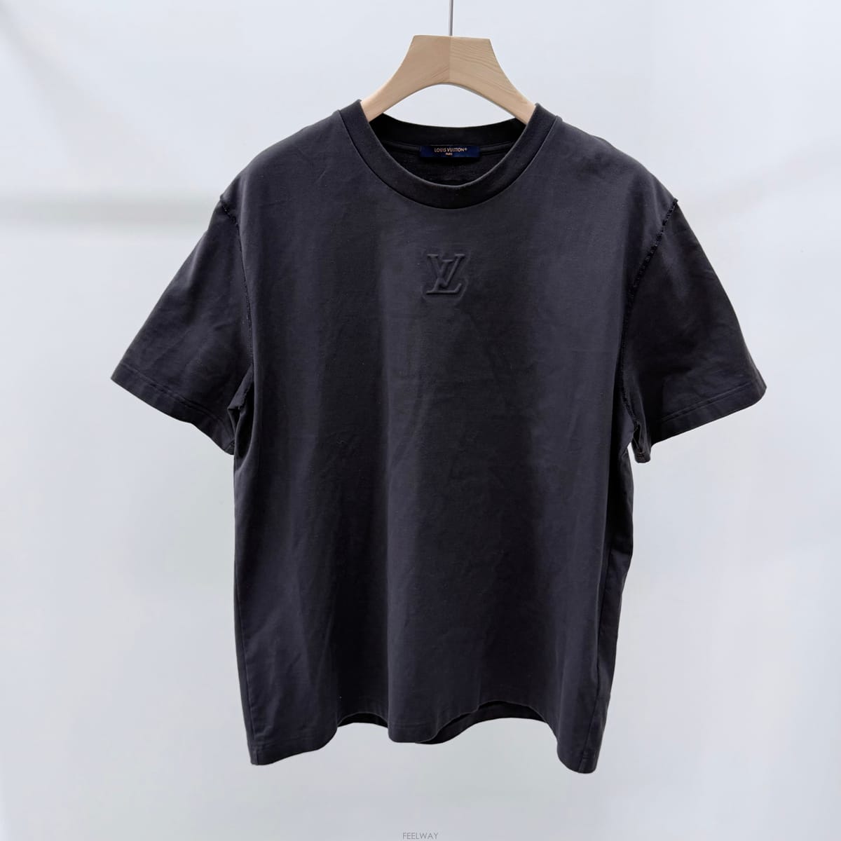 Louis Vuitton [S+��/2XL] 26SS ���̺��� LV �������� ���� Ƽ���� ����[S+��/2XL] 26SS ���̺��� LV �������� ���� Ƽ���� ����