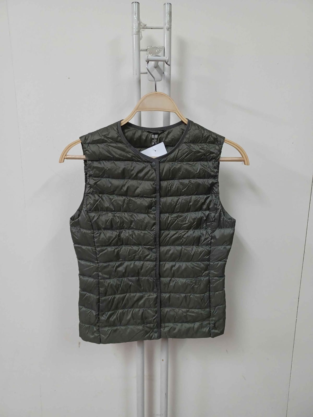 | Other Brand | ��ȫ����/W-4180/����Ŭ�� ��ǰ ������ �ٿ� �淮 ���� M��ȫ����/W-4180/����Ŭ�� ��ǰ ������ �ٿ� �淮 ���� M