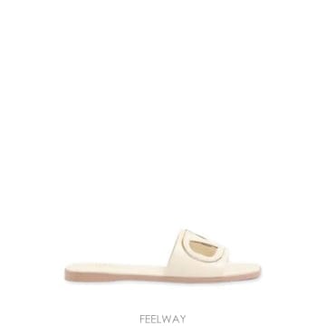 26 FW 발렌티노 가라바니 브이로고 시그니처 플랫 샌들 WS0BD5DUW TP456452517