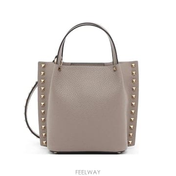Valentino 26 FW �߷�Ƽ�� ����ٴ� �����͵� ���� �׷��̴� ī����Ų ���� �� WB0K68CDV TP45475258226 FW �߷�Ƽ�� ����ٴ� �����͵� ���� �׷��̴� ī����