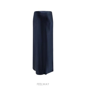 26 FW 빈스 새틴 사이드 슬릿 슬립 맥시 스커트 V890230667 TP456700168