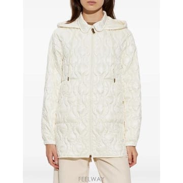 Moncler 26 FW ��Ŭ���� �߷�Ʈ ������ ���� �̵� �ٿ� ��Ŷ L20931A00002597YG TP45558484126 FW ��Ŭ���� �߷�Ʈ ������ ���� �̵� �ٿ� ��Ŷ L2093