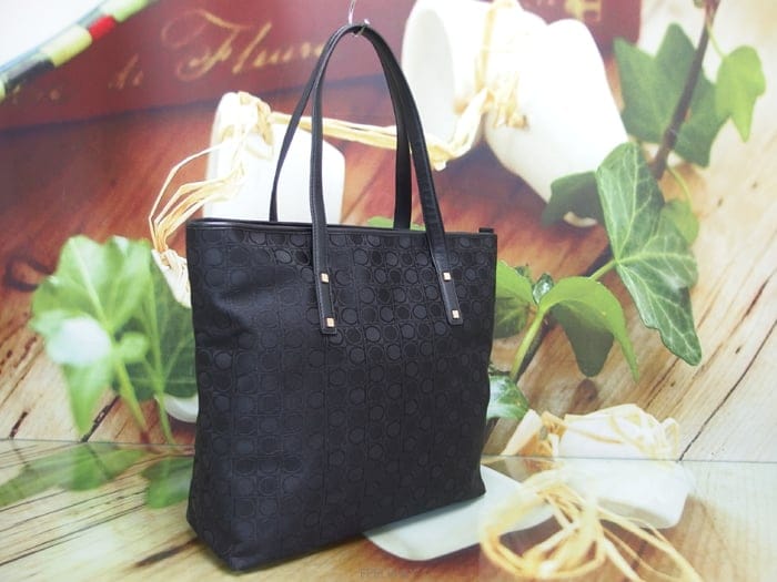 Ferragamo �������� ��󰡸� ��ġ�� ���� ������� ��ǰ �߰� ��ǰ 61001�������� ��󰡸� ��ġ�� ���� ������� ��ǰ �߰� ��
