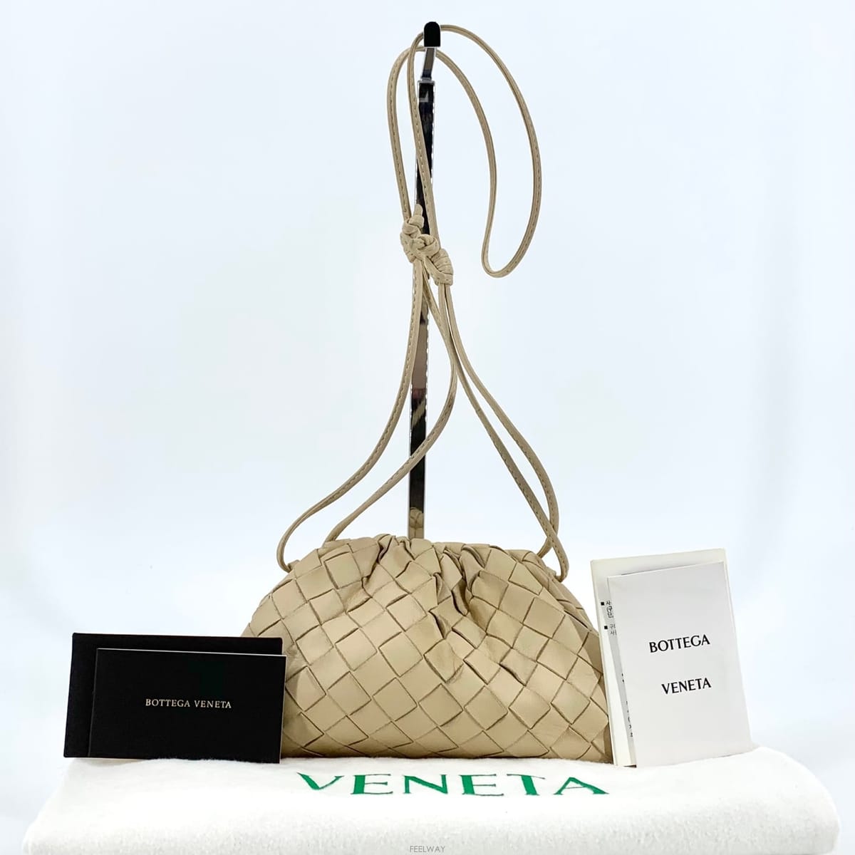 Bottega Veneta ���װ�����Ÿ ��Ʈ��ġ���� ũ�ν��� ���ι麸�װ�����Ÿ ��Ʈ��ġ���� ũ�ν��� ���ι�
