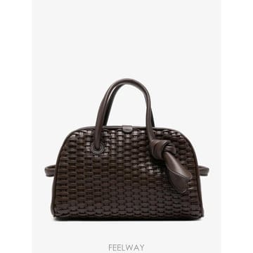 Jacquemus 26 FW ��ũ���� �� �������� ���� ��Ʈ �� BAW00416CC23A03 TP45481422526 FW ��ũ���� �� �������� ���� ��Ʈ �� BAW00416CC23A0