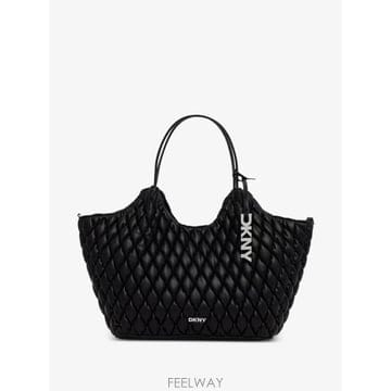 DKNY 26 FW �����̾ؿ��� �Ŀ�� �ΰ� �±� ���� ��Ʈ �� R62AZE49 TP45668289026 FW �����̾ؿ��� �Ŀ�� �ΰ� �±� ���� ��Ʈ �� R62AZ