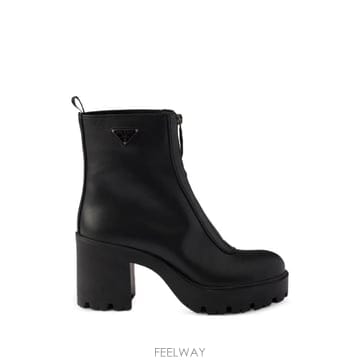 26 FW 프라다 leather ankle boots with zipper 1T620OF085UZE TP45