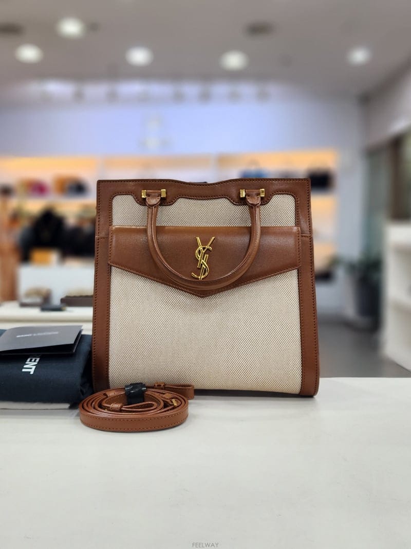 Saint Laurent ���ζ� ��Ÿ�� ī�ٽ� ���� ����� 561203���ζ� ��Ÿ�� ī�ٽ� ���� ����� 561203