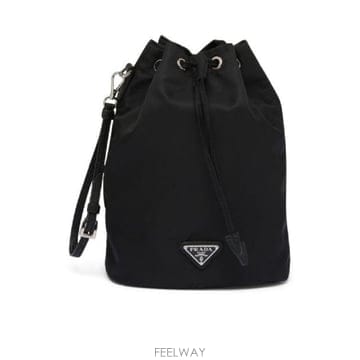 PRADA �δ��� PRADA �ﰢ�ΰ� ��ν�Ʈ�� �Ŀ�ġ ���δ��� PRADA �ﰢ�ΰ� ��ν�Ʈ�� �Ŀ�ġ ��