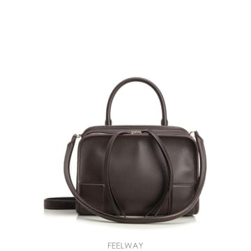 Loewe �δ��� LOEWE �ο��� �Ƹ����� 180 ���� ��Ʈ���δ��� LOEWE �ο��� �Ƹ����� 180 ���� ��Ʈ��