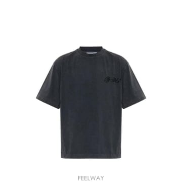Off White ���Ϲ�� ����ȭ��Ʈ �ΰ� �ڼ� Ƽ�������Ϲ�� ����ȭ��Ʈ �ΰ� �ڼ� Ƽ����