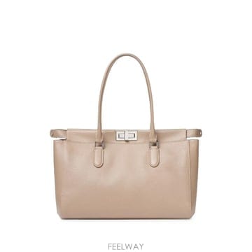 FENDI 26 FW ��� ��ī�� �׷��� ���� ���� ��Ʈ �� 8BN380B1E3 TP45897066626 FW ��� ��ī�� �׷��� ���� ���� ��Ʈ �� 8BN380B1E3 