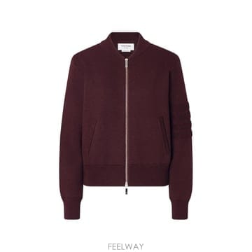 Thom Browne 26 FW ����� 4 �� �ж�� ��Ƽġ ���� ��Ŷ FKJ123AY1055 TP45760204626 FW ����� 4 �� �ж�� ��Ƽġ ���� ��Ŷ FKJ123AY10