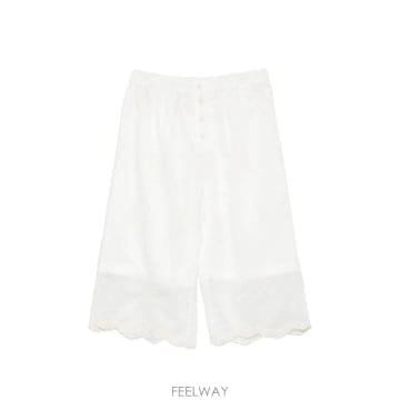 아워레가시 프릴 쇼츠 화이트