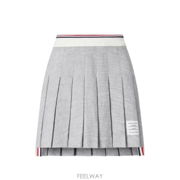 Thom Browne ���Ϲ�� ����� ��ư Ʈ���� �ø��� �̴� ��ĿƮ���Ϲ�� ����� ��ư Ʈ���� �ø��� �̴� ��ĿƮ