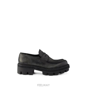 프라다 로퍼 블랙