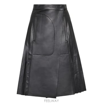 Ferragamo ���Ϲ�� ��󰡸� �ø��� ���� �̵� ��ĿƮ���Ϲ�� ��󰡸� �ø��� ���� �̵� ��ĿƮ