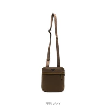 Armani 26 FW �Ƹ����� �ΰ� ��� �޽��� �� EM001807AF13454 TP45892164726 FW �Ƹ����� �ΰ� ��� �޽��� �� EM001807AF13454 TP4