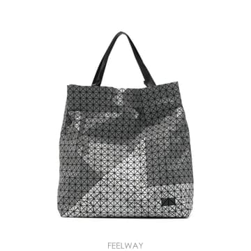 Issey Miyake 26 FW Bao Bao Issey Miyake īƮ S ����� ������ �г� ��Ʈ �� BB67AG411 TP26 FW Bao Bao Issey Miyake īƮ S ����� ������ �г� 