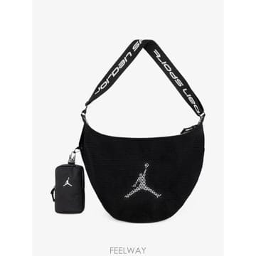 | Other Brand | 26 FW Jordan logo detail shoulder bag MA0946 TP45944759126 FW Jordan logo detail shoulder bag MA0946 TP4594475