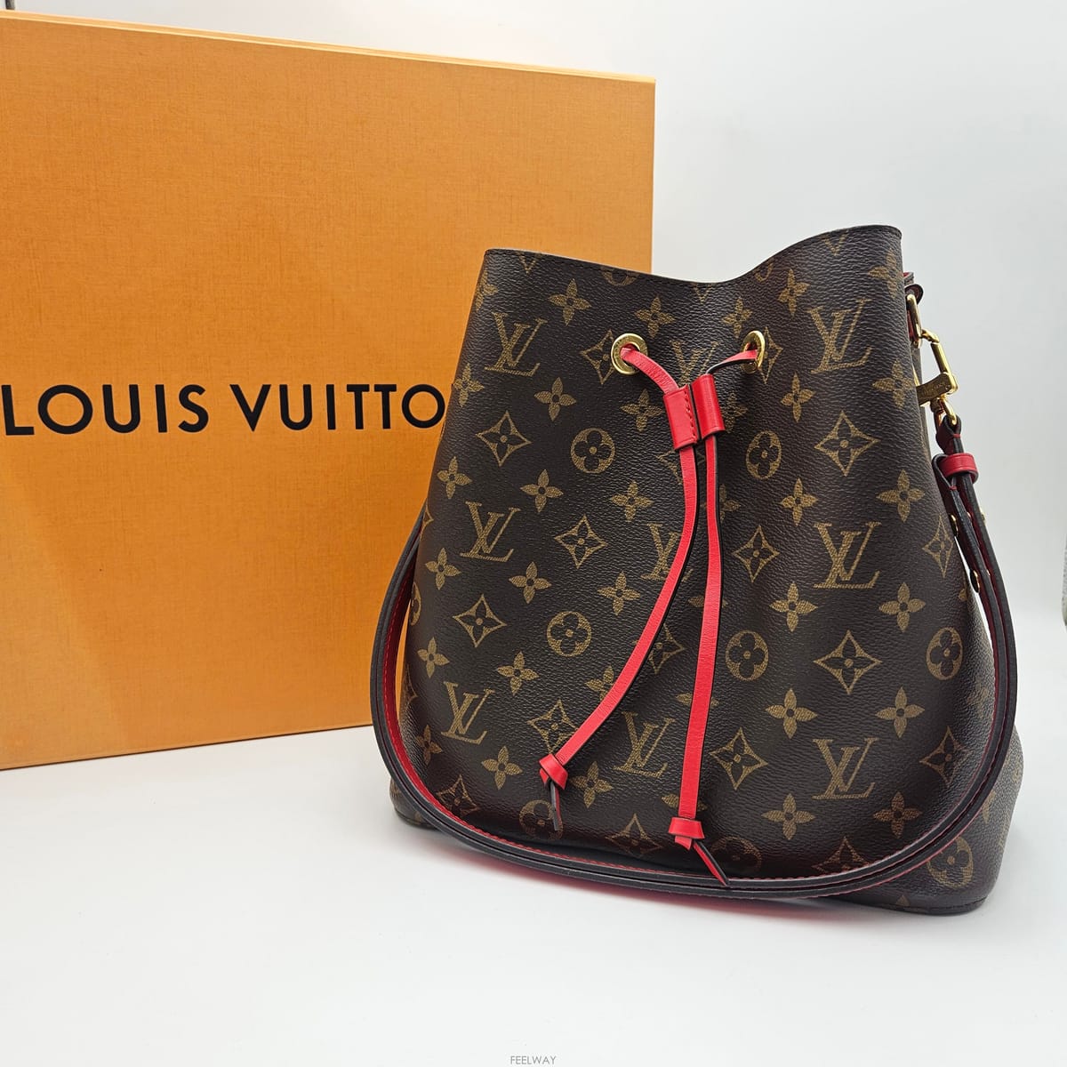 Louis Vuitton ���̺��� �׿��뿡 MM ���� ���׷� ����� m44021���̺��� �׿��뿡 MM ���� ���׷� ����� m44021