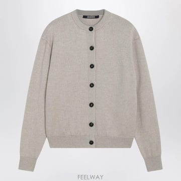 26 F/W 자크뮈스 MOULIN 라이트 베이지 메리노 울 가디건 C B0052363307