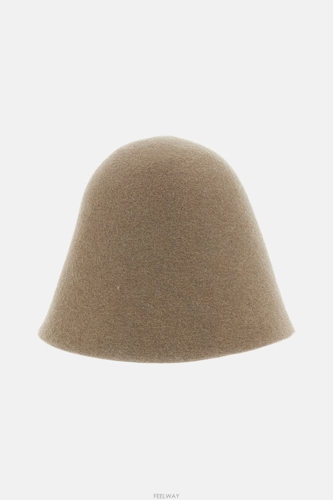 Jacquemus 26 F/W ��ũ���� �� CHAPEAU CLOCHE ���� ACW007 B003233480026 F/W ��ũ���� �� CHAPEAU CLOCHE ���� ACW007 B0032334