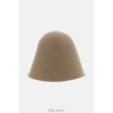 Jacquemus 26 F/W ��ũ���� �� CHAPEAU CLOCHE ���� ACW007 B003233480026 F/W ��ũ���� �� CHAPEAU CLOCHE ���� ACW007 B0032334