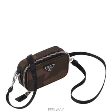 PRADA 23FW �����   ���� ī���ö��� ��긯 �긮ũ ũ�ν��� 1NR0302CYT Green BPG23FW �����   ���� ī���ö��� ��긯 �긮ũ ũ�ν��� 1