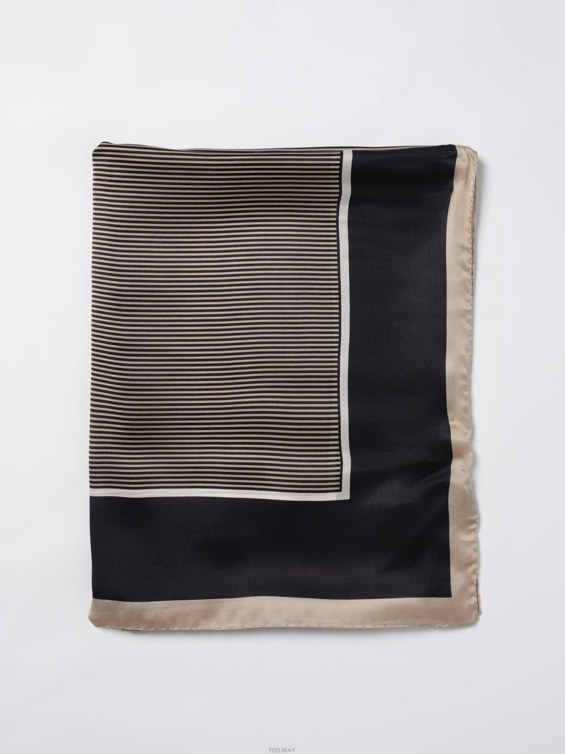 Saint Laurent [A6] ���ζ� 8221383Y039 ���� ��ī�� 8221383Y039-4178[A6] ���ζ� 8221383Y039 ���� ��ī�� 8221383Y039-4178