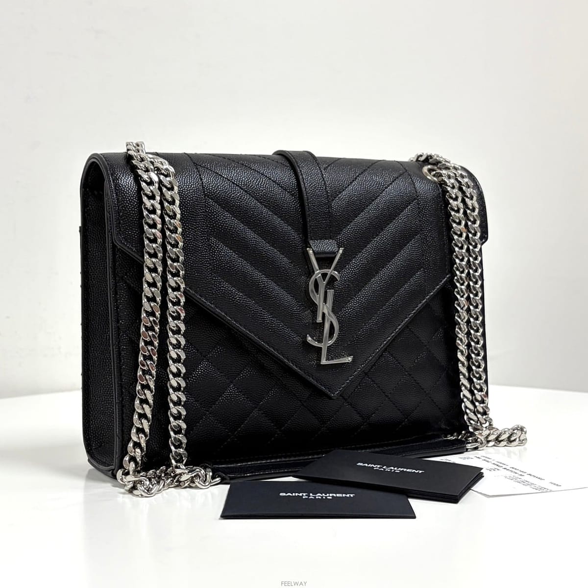 Saint Laurent ���ζ� �������� ü�� ����� ���� �̵� ���� (600185)���ζ� �������� ü�� ����� ���� �̵� ���� (600185)