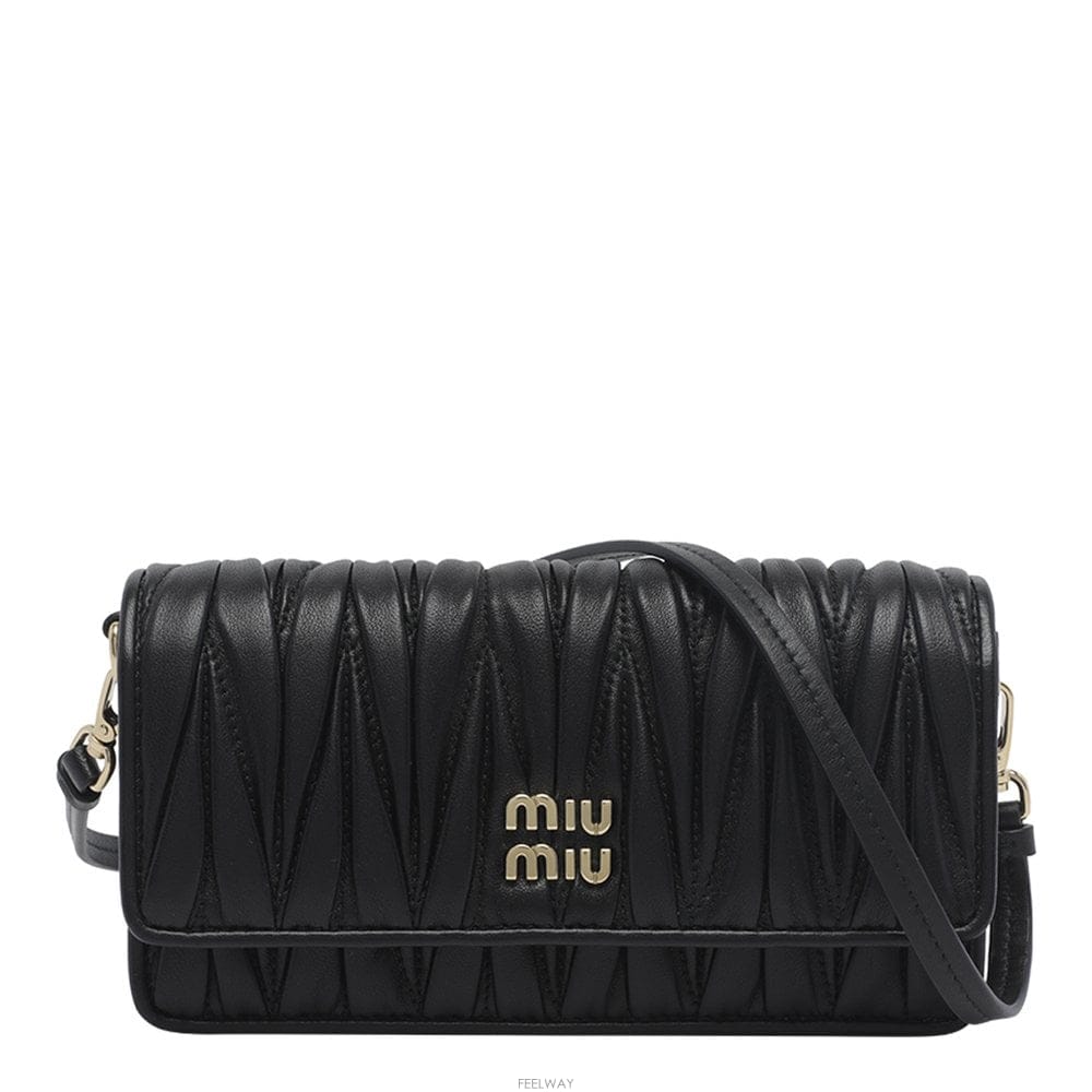 Miu Miu 26 F/W �̿�̿� �ΰ� MATELASSE ũ�ν��ٵ� �� 5NF46 B001236349826 F/W �̿�̿� �ΰ� MATELASSE ũ�ν��ٵ� �� 5NF46 B00