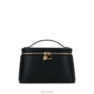 Jacquemus 26FW ��ũ���� ��Ʈ�� BAW00479AC03G02 990 Black26FW ��ũ���� ��Ʈ�� BAW00479AC03G02 990 Black