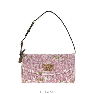 Valentino 26FW �߷�Ƽ�� ����ٴ� ũ�ν��� 9W0B0T31QEV 1NB Floral26FW �߷�Ƽ�� ����ٴ� ũ�ν��� 9W0B0T31QEV 1NB Floral