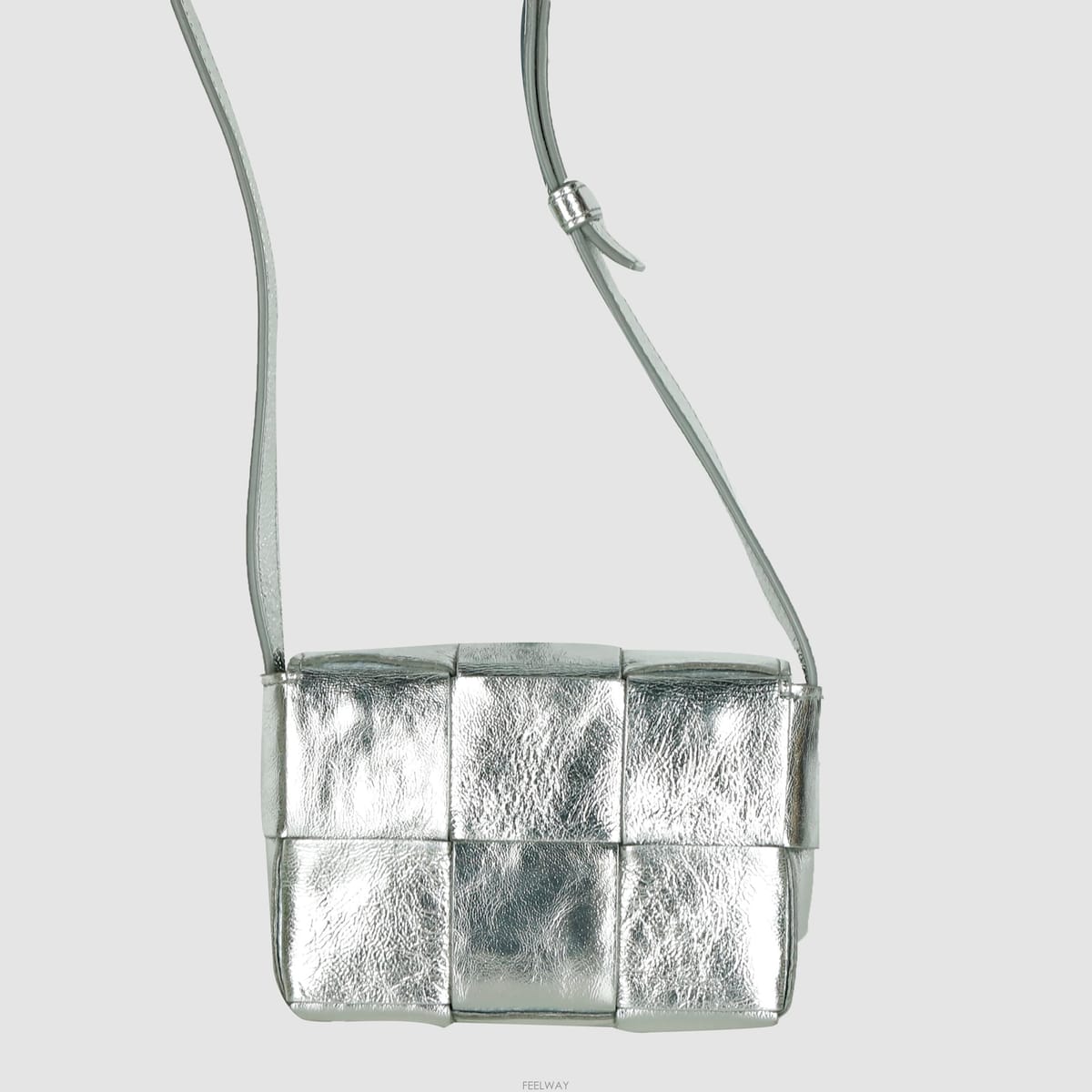 Bottega Veneta [�Ƹ�����]�̴� ���װ�����Ÿ ī��Ʈ ũ�ν���666688[�Ƹ�����]�̴� ���װ�����Ÿ ī��Ʈ ũ�ν���666688