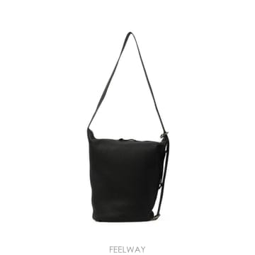 26 FW 로에베 루프 버킷 해머드 레더 미디엄 백 BB22LBMX08 TP457803733