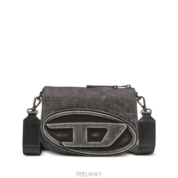 26 FW 디젤 1DR 엠보스드 로고 카메라 백 X10223P8764T8013 TP456395624
