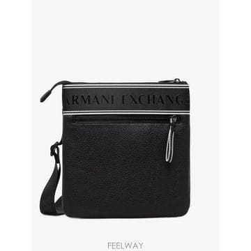 26 FW Armani Exchange 로고 테이프 페블 이펙트 메신저 백 XM002610AF22662 TP