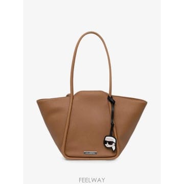 26 FW 칼라거펠트 로고 장식 페블 이펙트 토트 백 B3W301161XV TP456725093